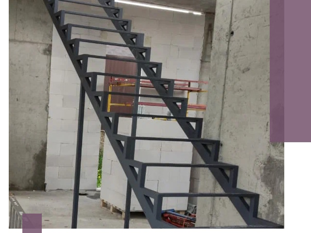 Демонтаж металлических лестниц в Рославле быстро и безопасно