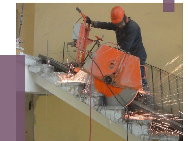 Демонтаж бетонных лестниц в Рославле от 4624 руб. за м2 | ПРОЛЁТ-Рлв