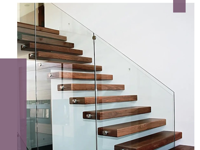 Стеклянные перила для лестницы в Рославле от 14900 руб.