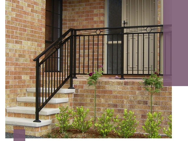 Уличные перила из металла под ключ в Рославле