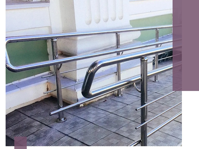 Ограждения пандусов из металла и нержавейки в Рославле