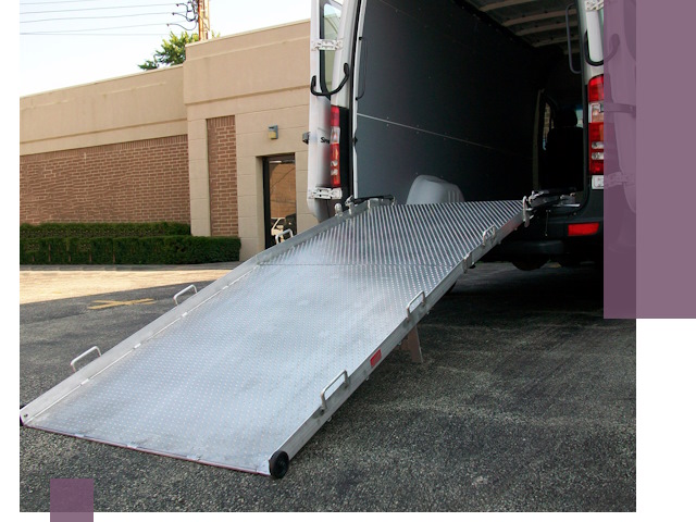 Мобильные пандусы в Рославле — производство, монтаж и аренда