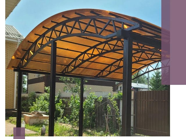 Изготовление навесов под ключ в Рославле из качественных материалов