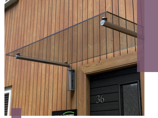 Стеклянные козырьки на входы и фасады в Рославле