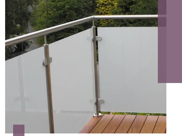 Алюминиевые парапеты для балконов и террас в Рославле